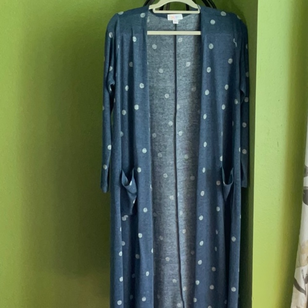 💖LuLaroe blue/white polka dot long sleeve duster robe, with 2 pockets - Picture 2 of 4